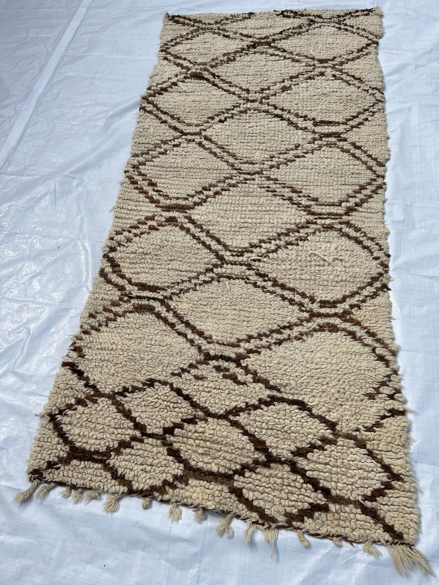 AORug#688 size.6.5x2.11