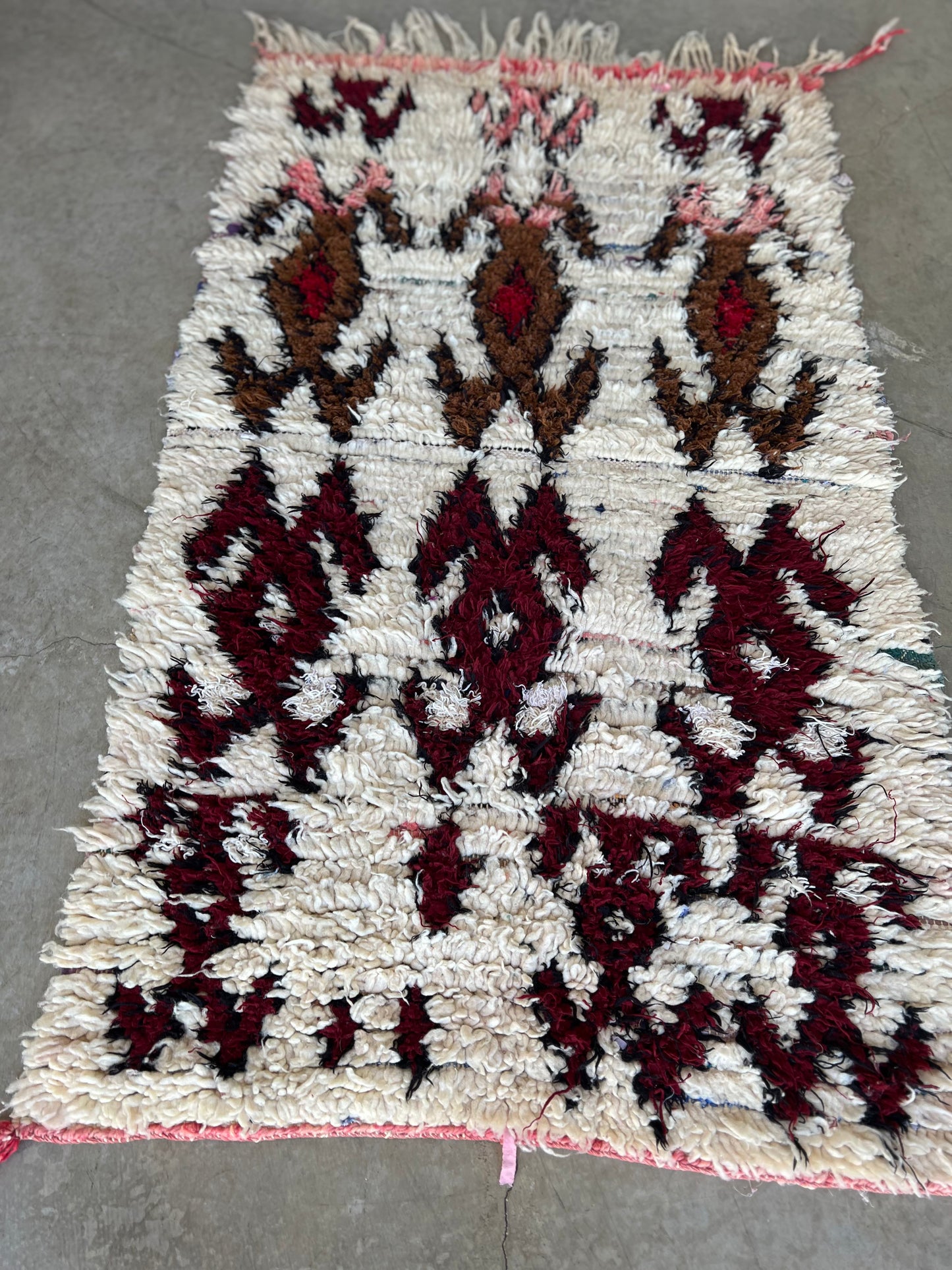 AORug#665 size.5.4x3