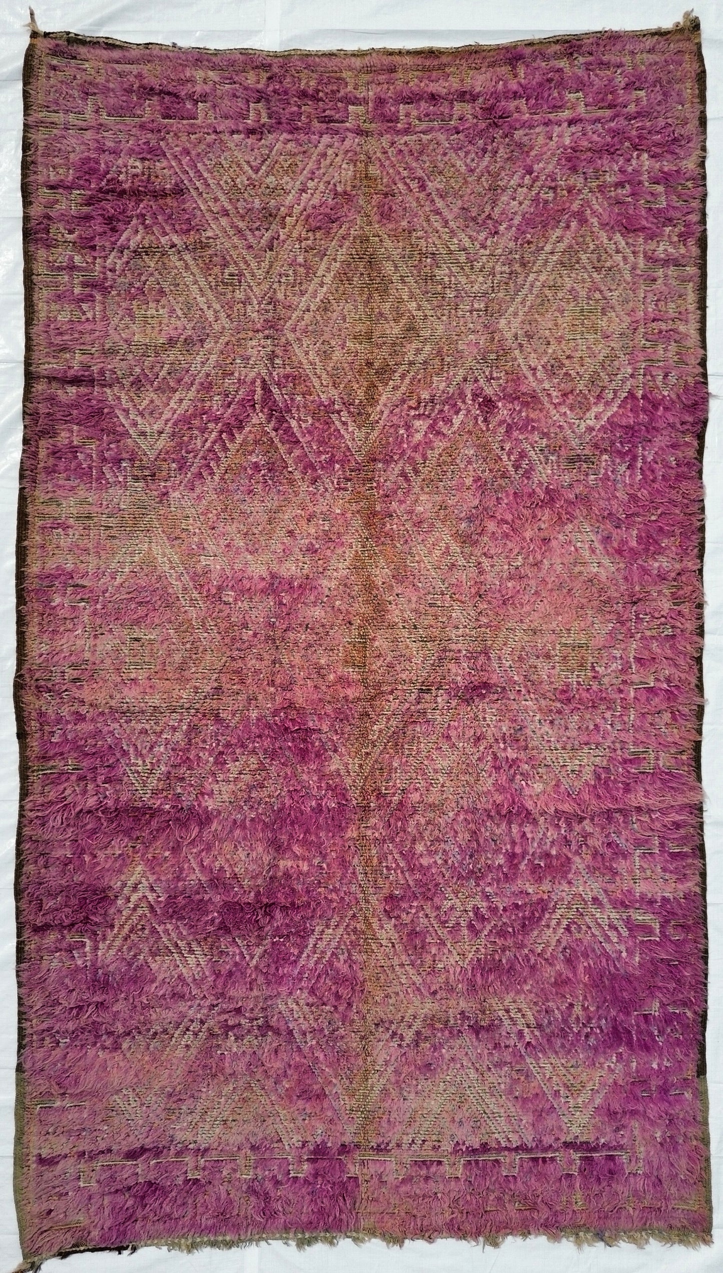 AORug#710 size.6.6x11.2