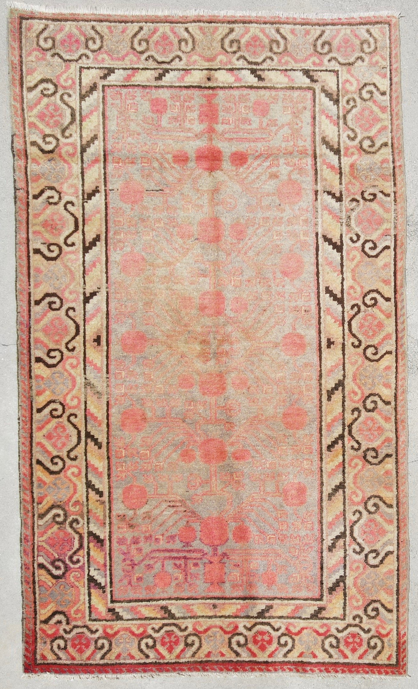 AORug#528 size.3.11x6.7