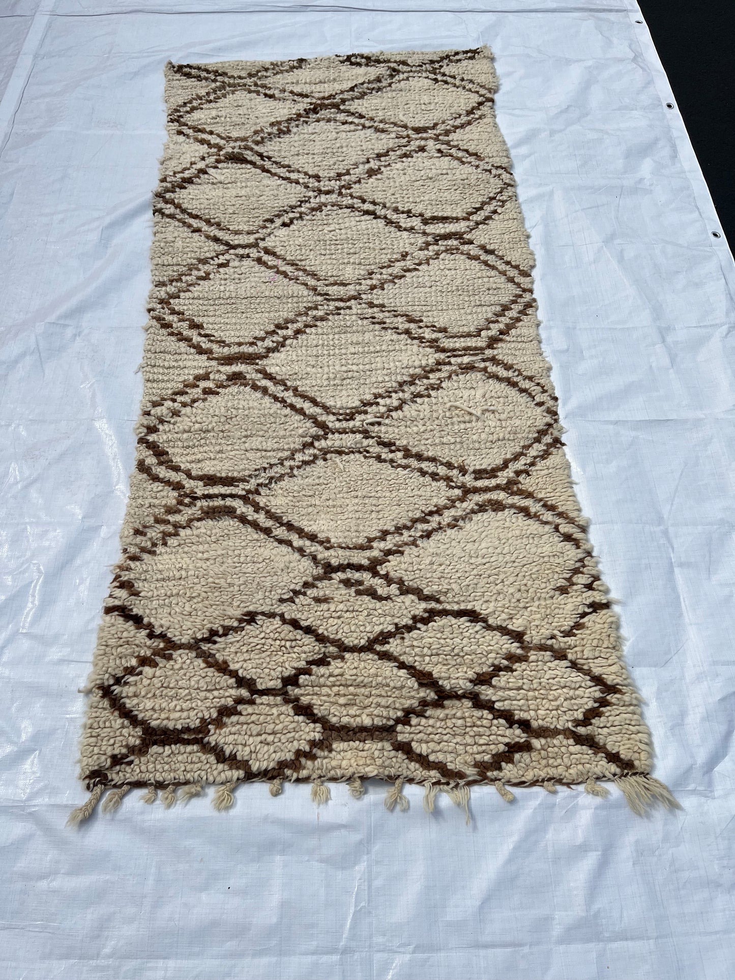 AORug#688 size.6.5x2.11