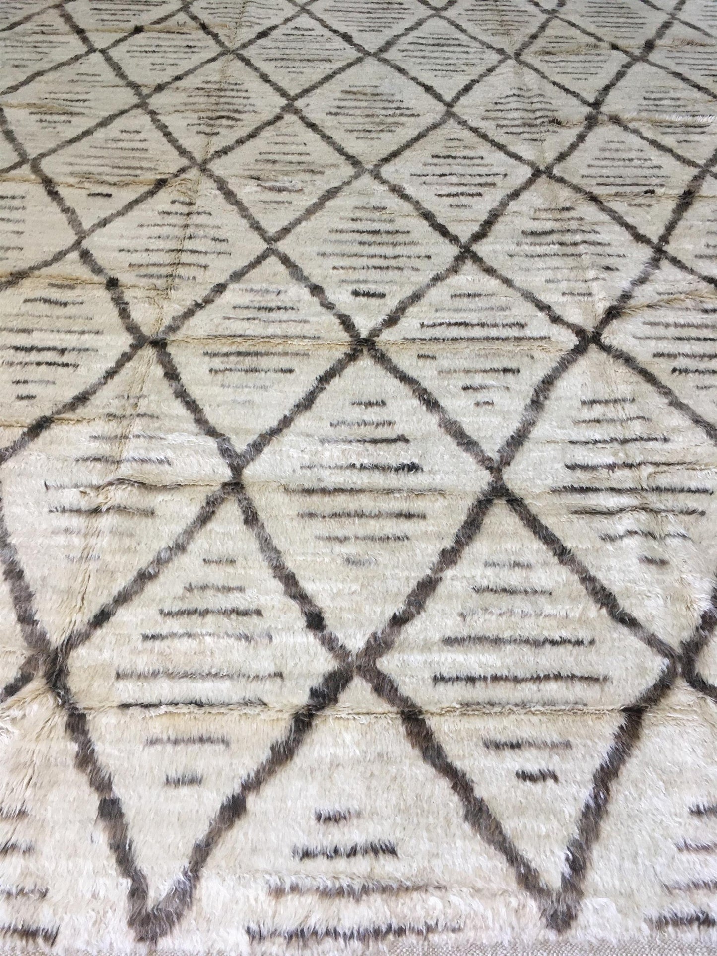 AORug#1243 size.10.3x14.1