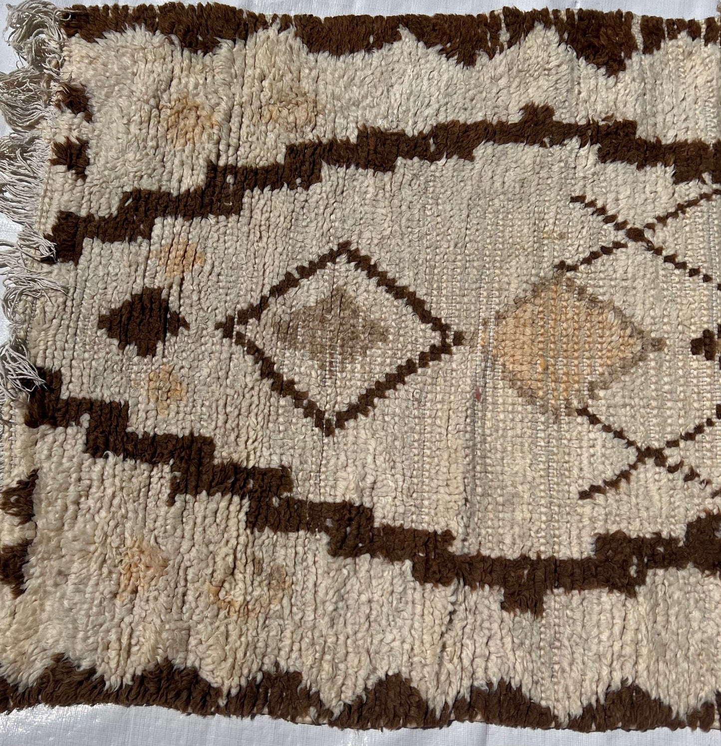 AORug#689 size.5.9x2.8