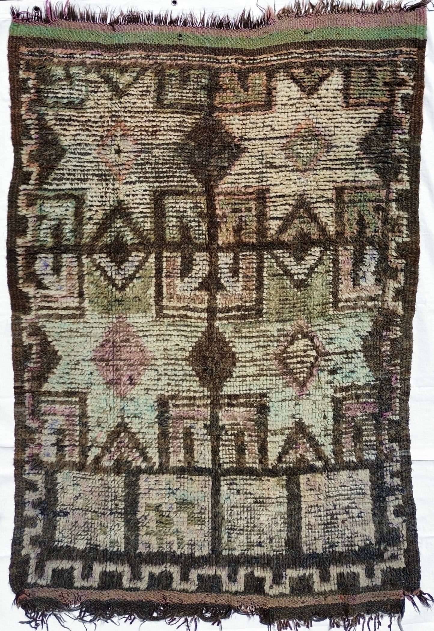 AORug#696 size.6.4X4.3