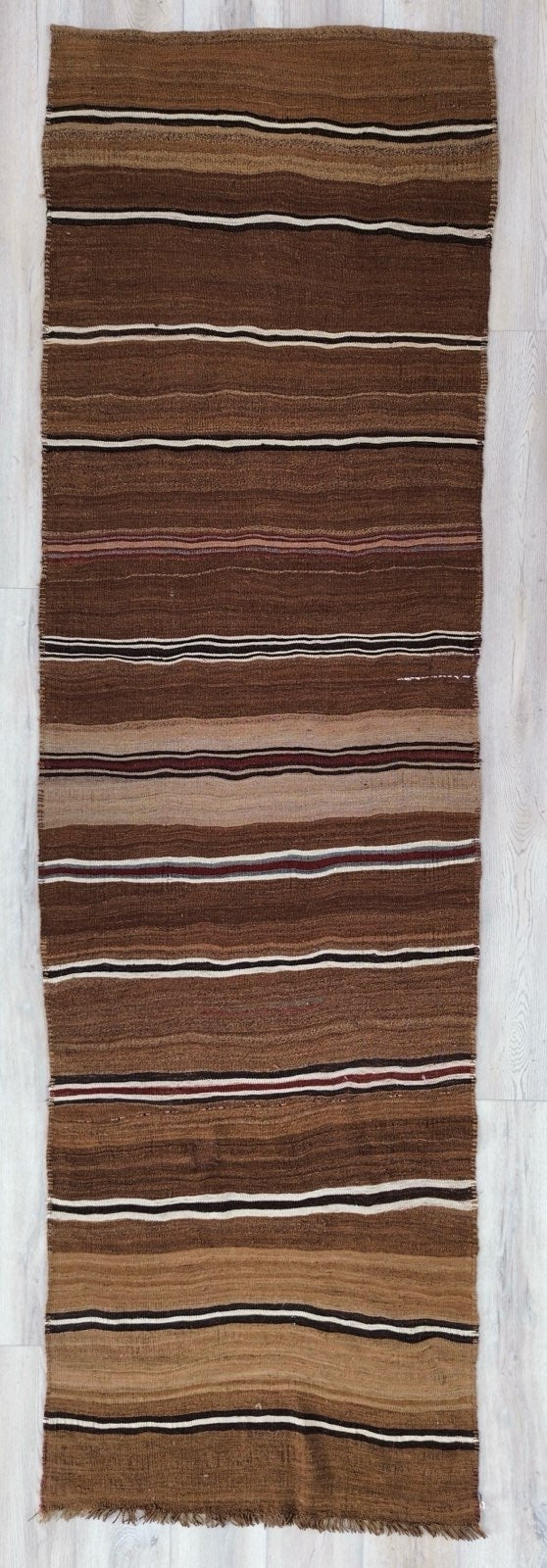 AORug#642 size.12x18