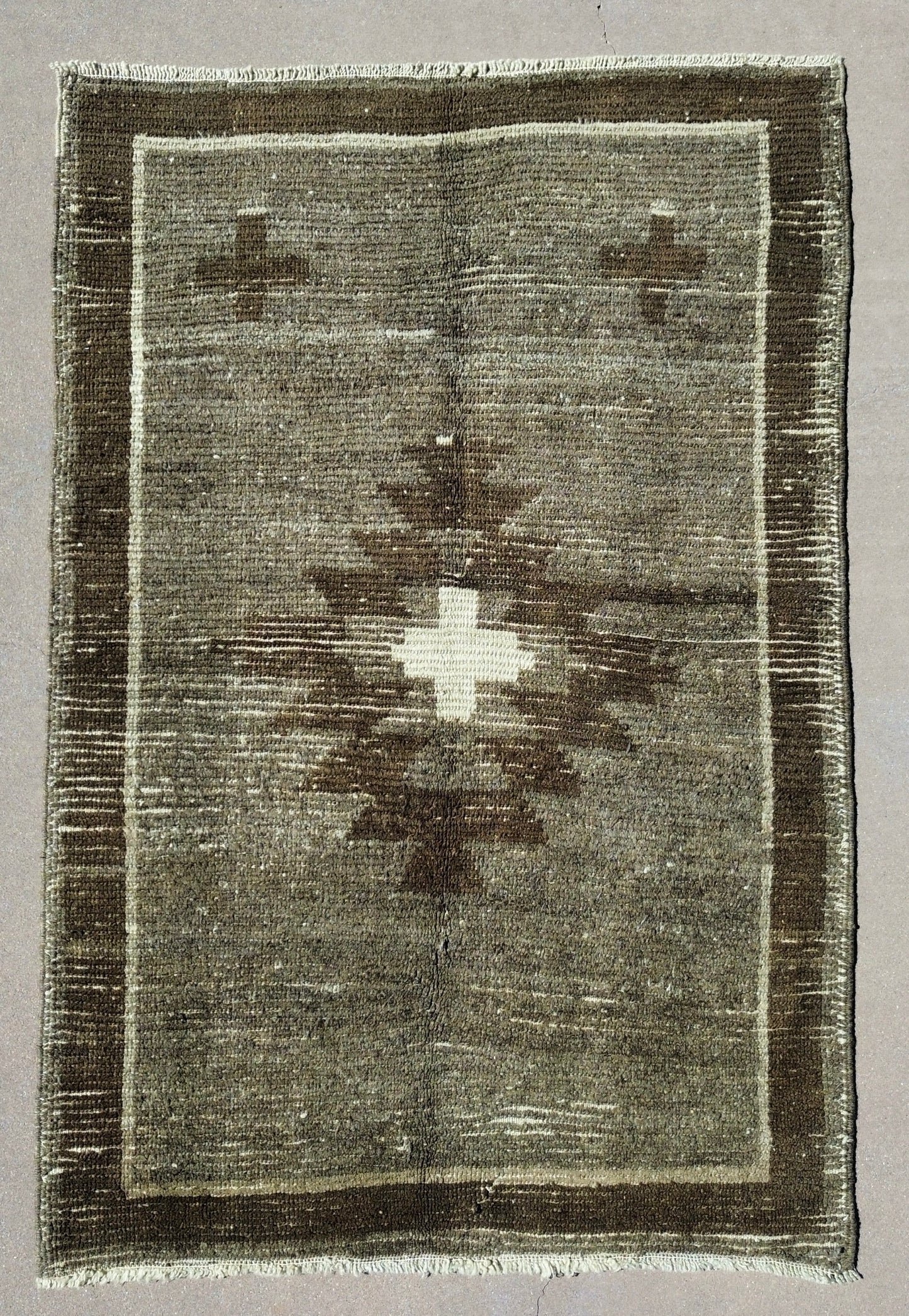 AORug#1270 size. 4.2 x 6.3