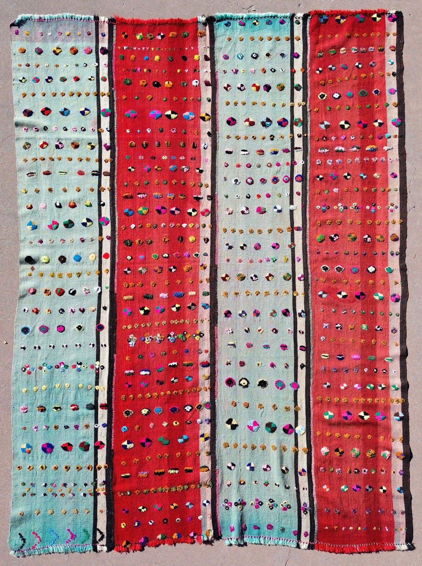 AORug#1284 size. 7 x 8.4