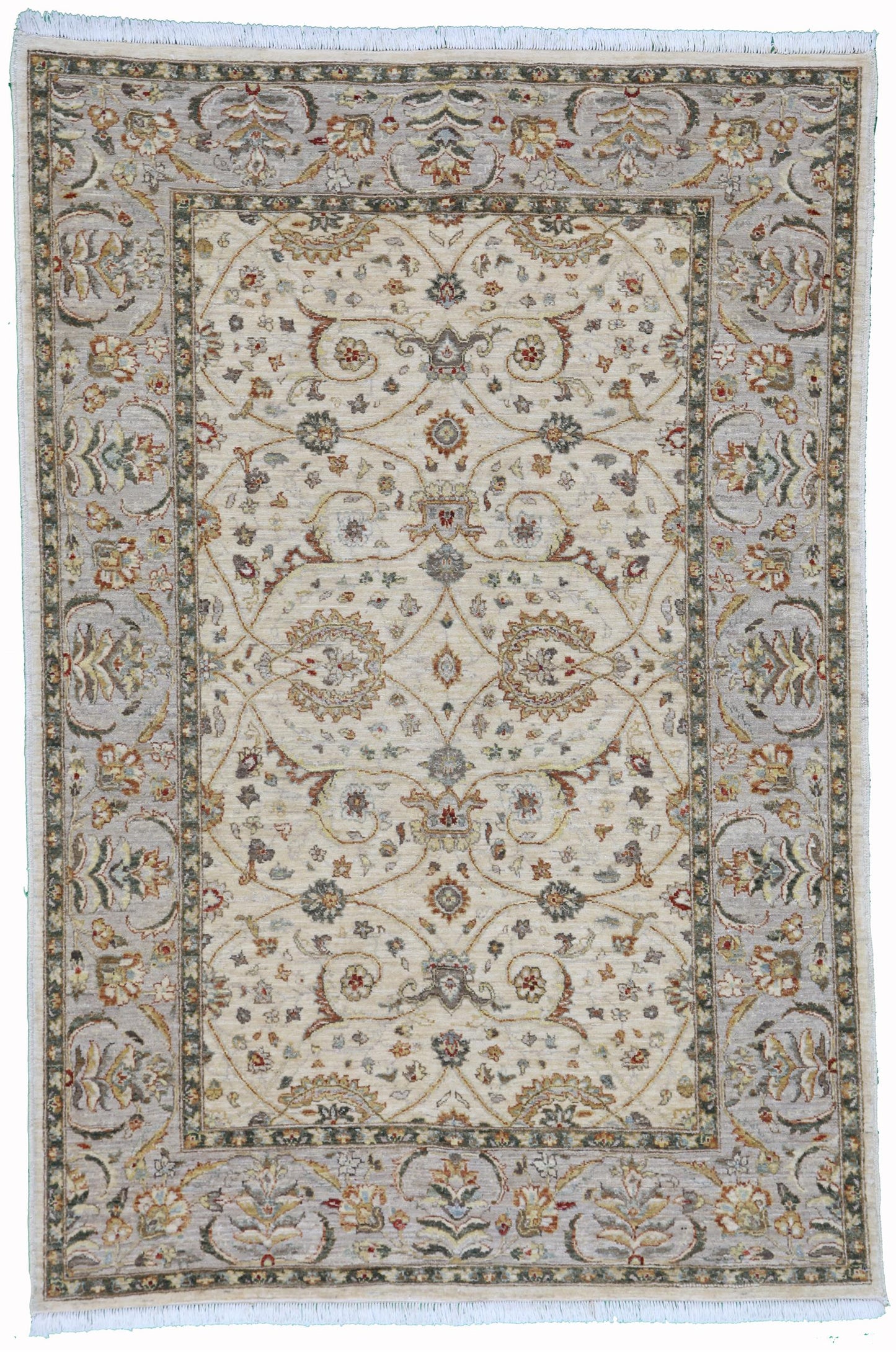 AORug#781 size. 4' 00" x 6' 01"