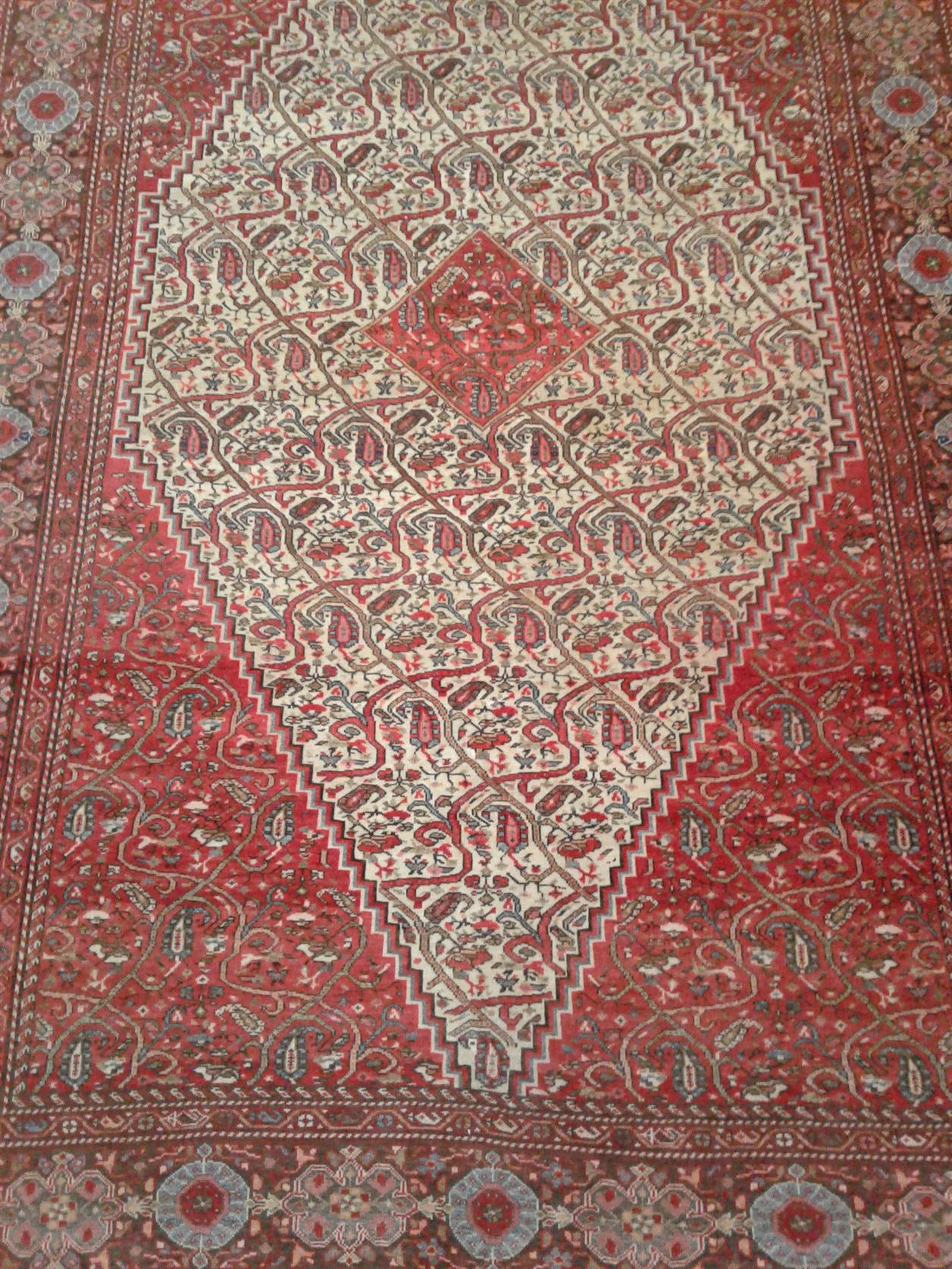 AORug#4963 size. 4' 01" x 6' 05"