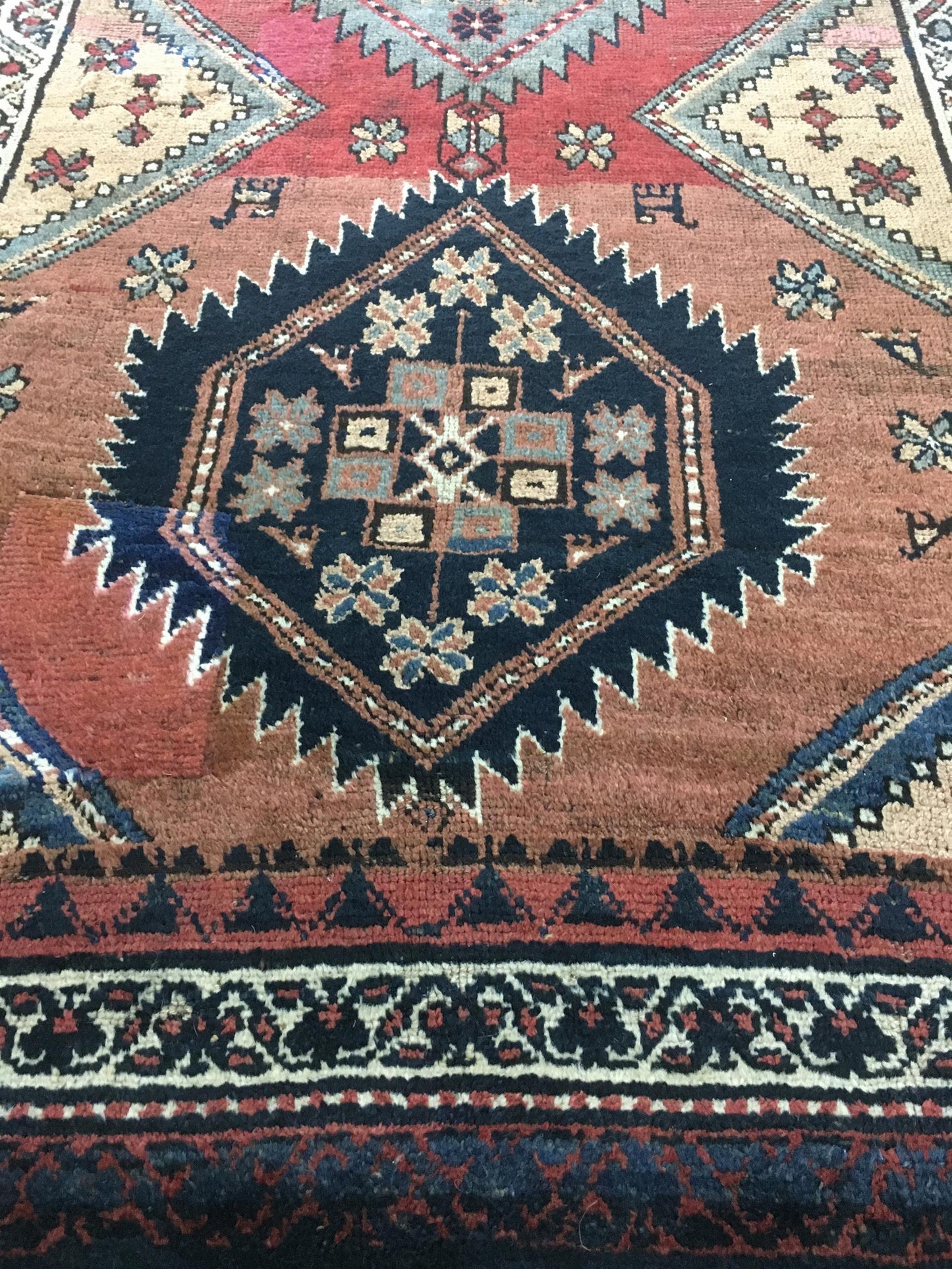 AORug#12851 size. 4' 02" x 10' 02"