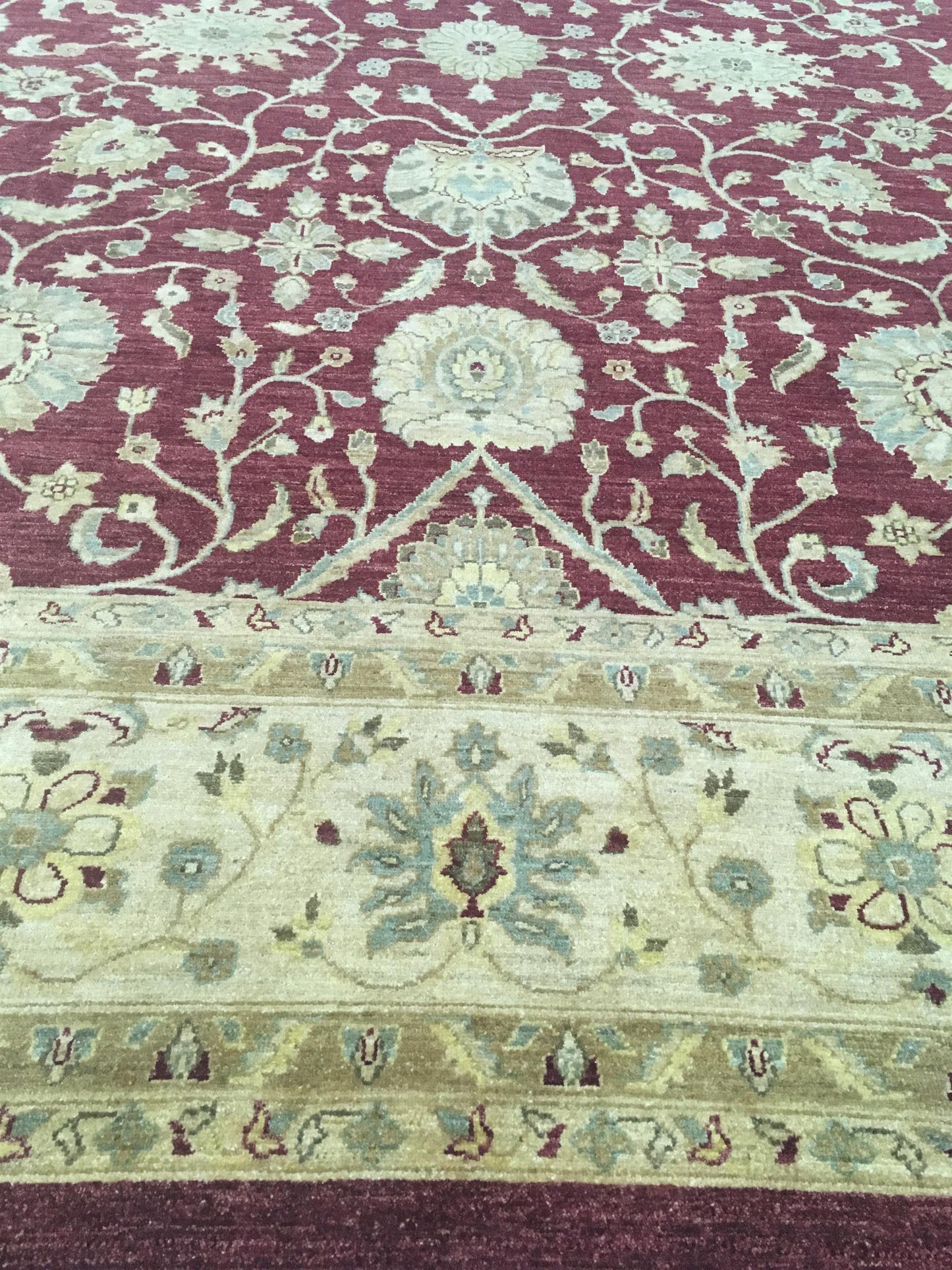 AORug#972 size.13' 07" x 13' 10"