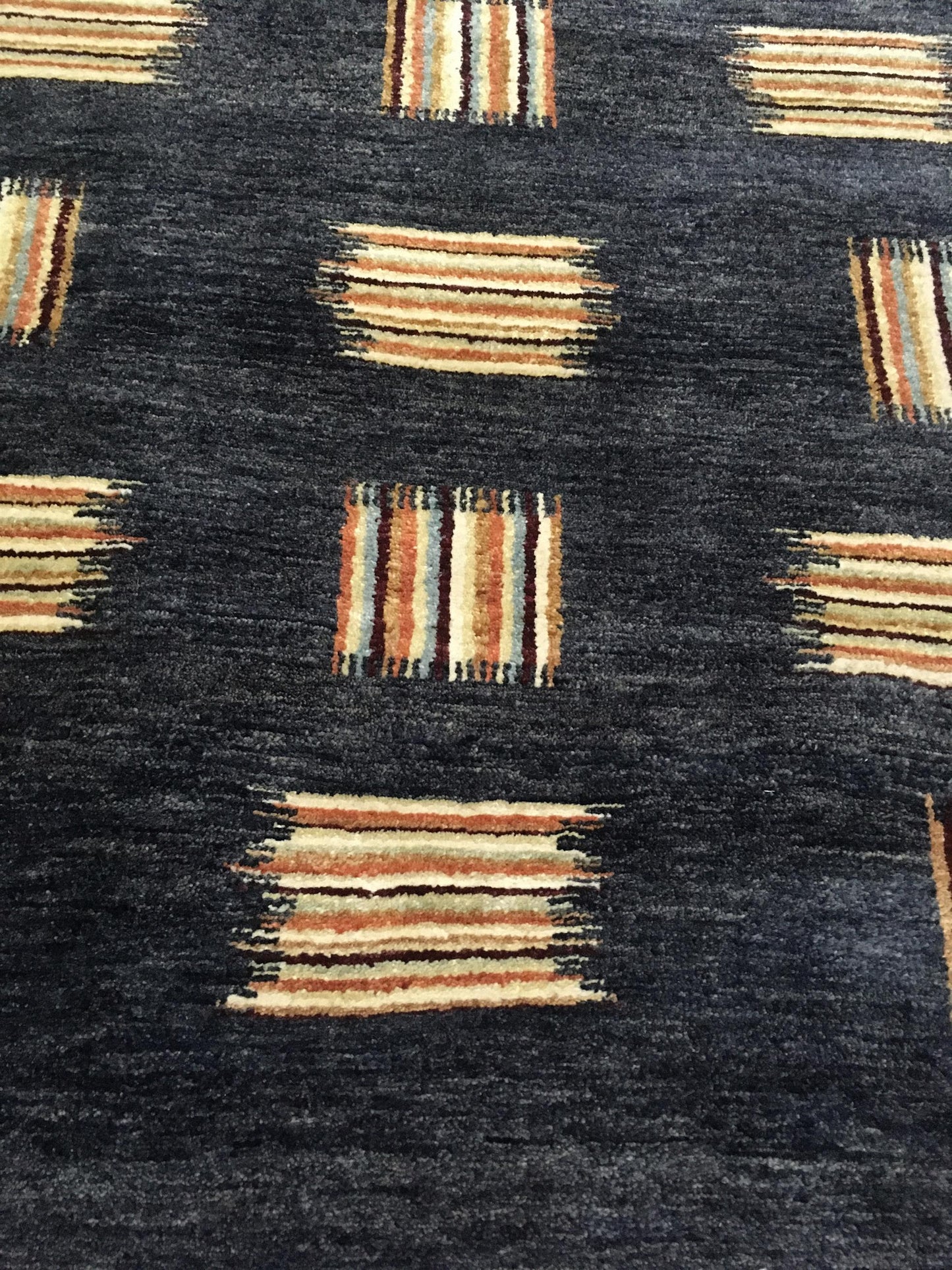 AORug#1381 size. 3' 01" x 5' 01"
