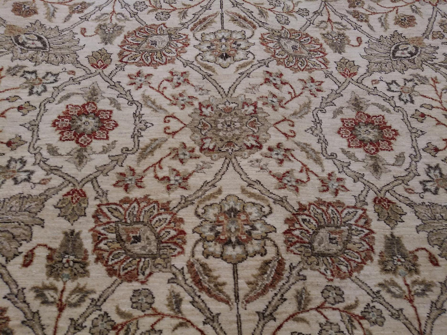 AORug#1393 size. 8' 00" x 9' 07"