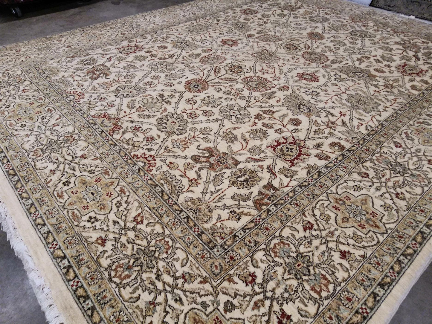 AORug#1393 size. 8' 00" x 9' 07"