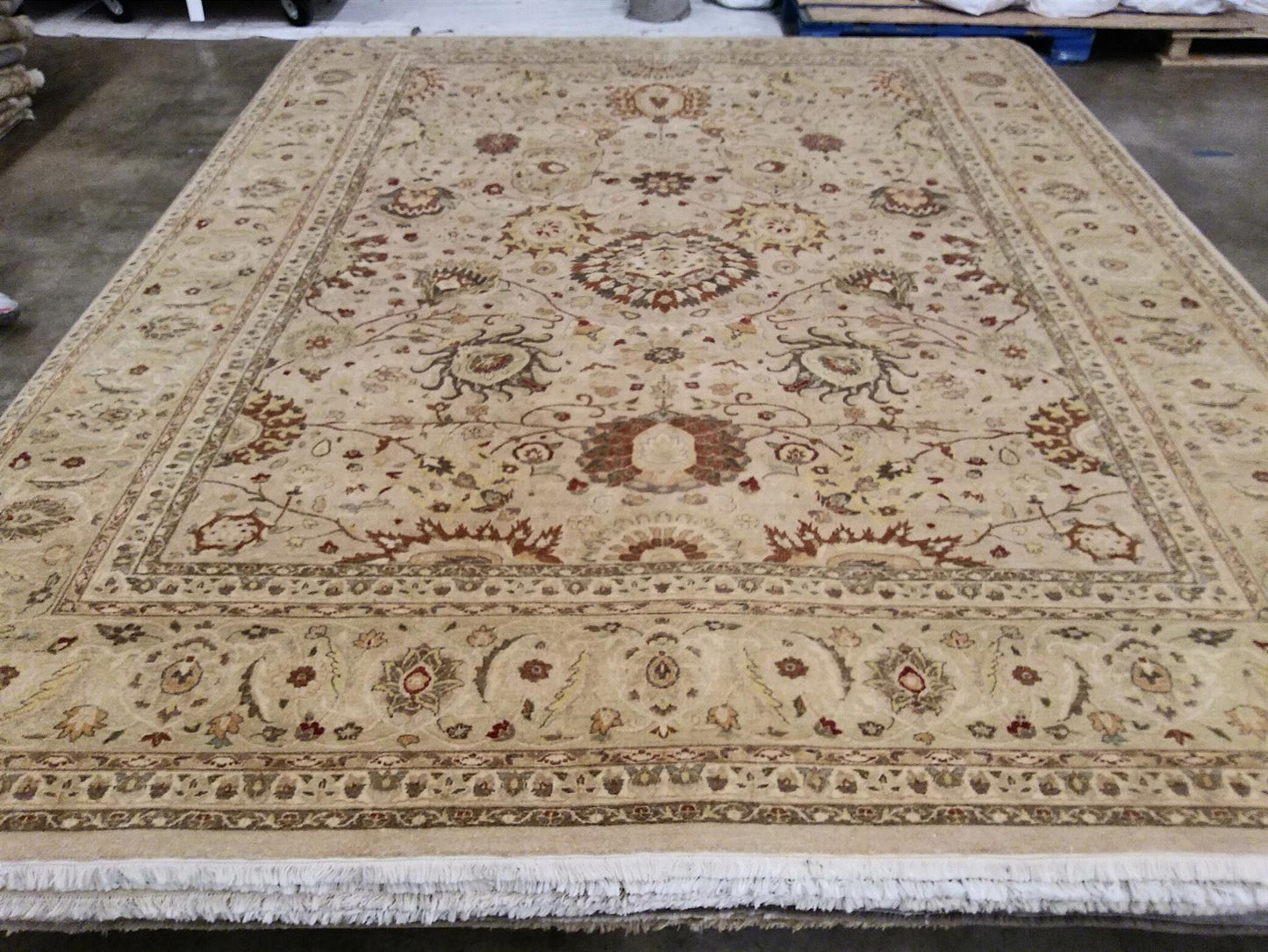 AORug#1219 size.8' 02" x 10' 02"