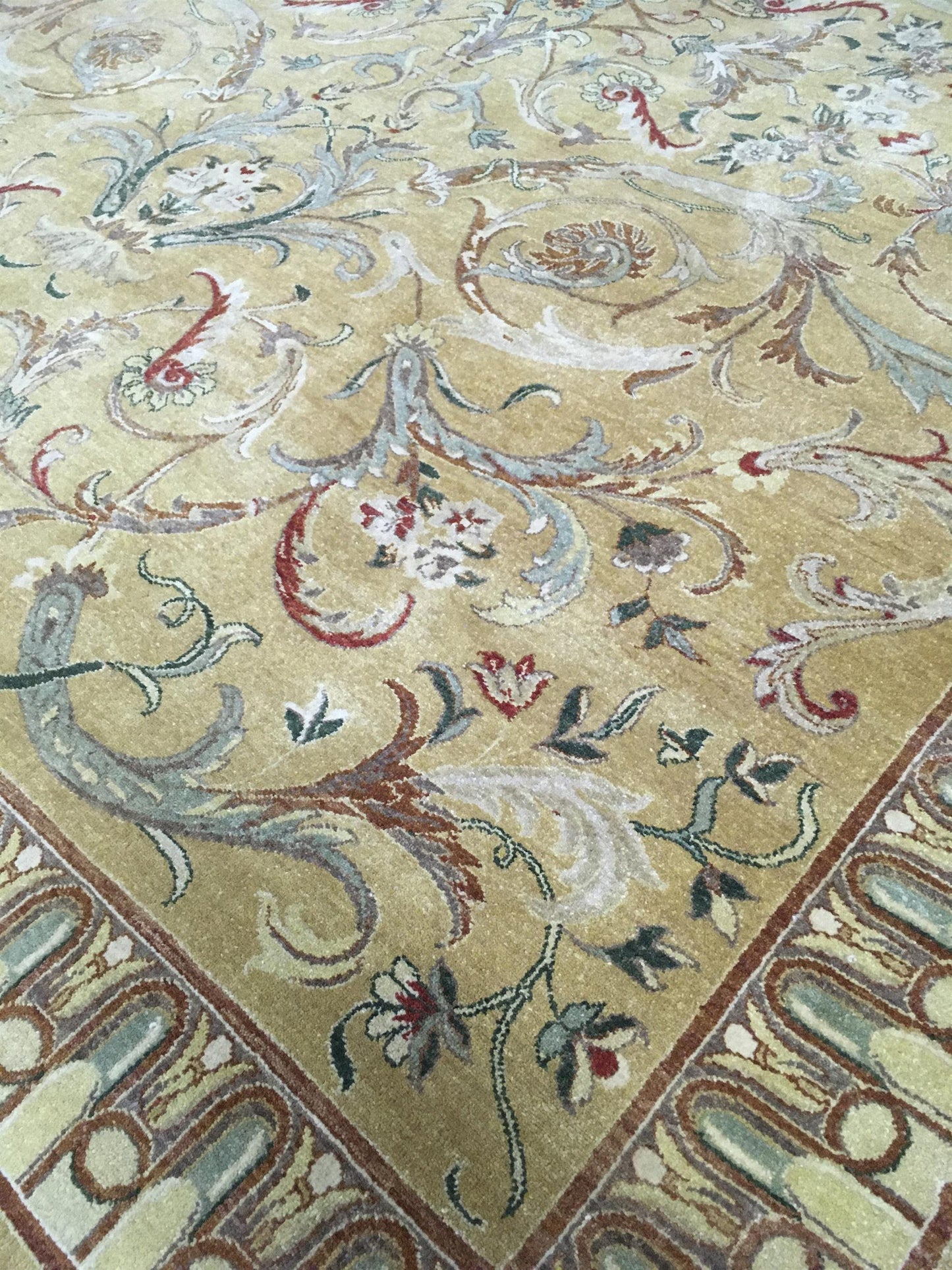 AORug#859 size. 8' 01" x 10' 00"