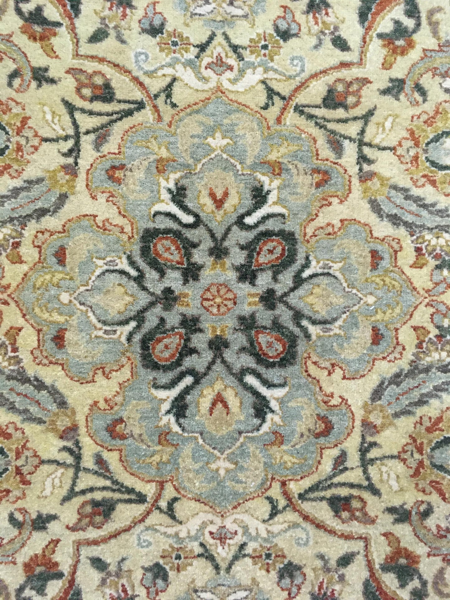 AORug#872 size.8' 02" x 9' 11"