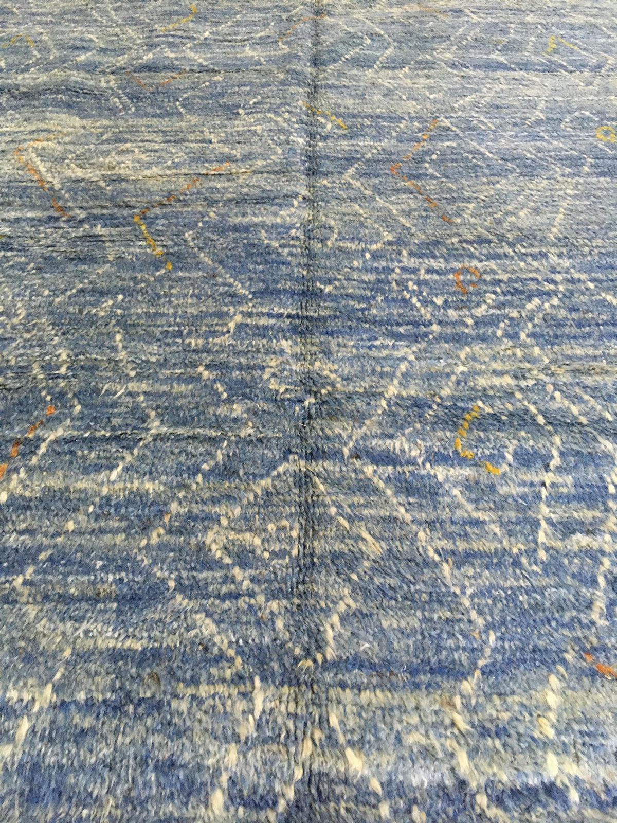 AORug#12234 size. 8' 01" x 9' 07"