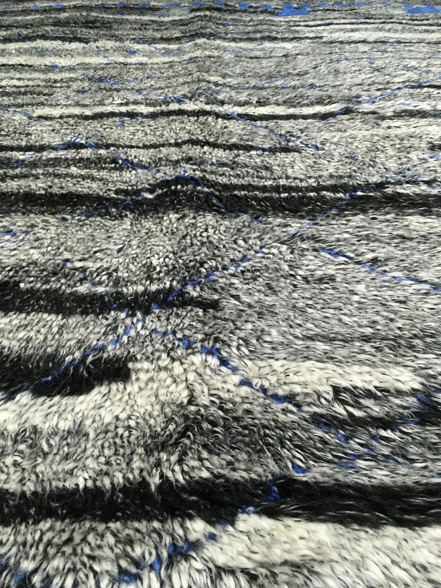 AORug#12094 size. 8' 01" x 10' 00"