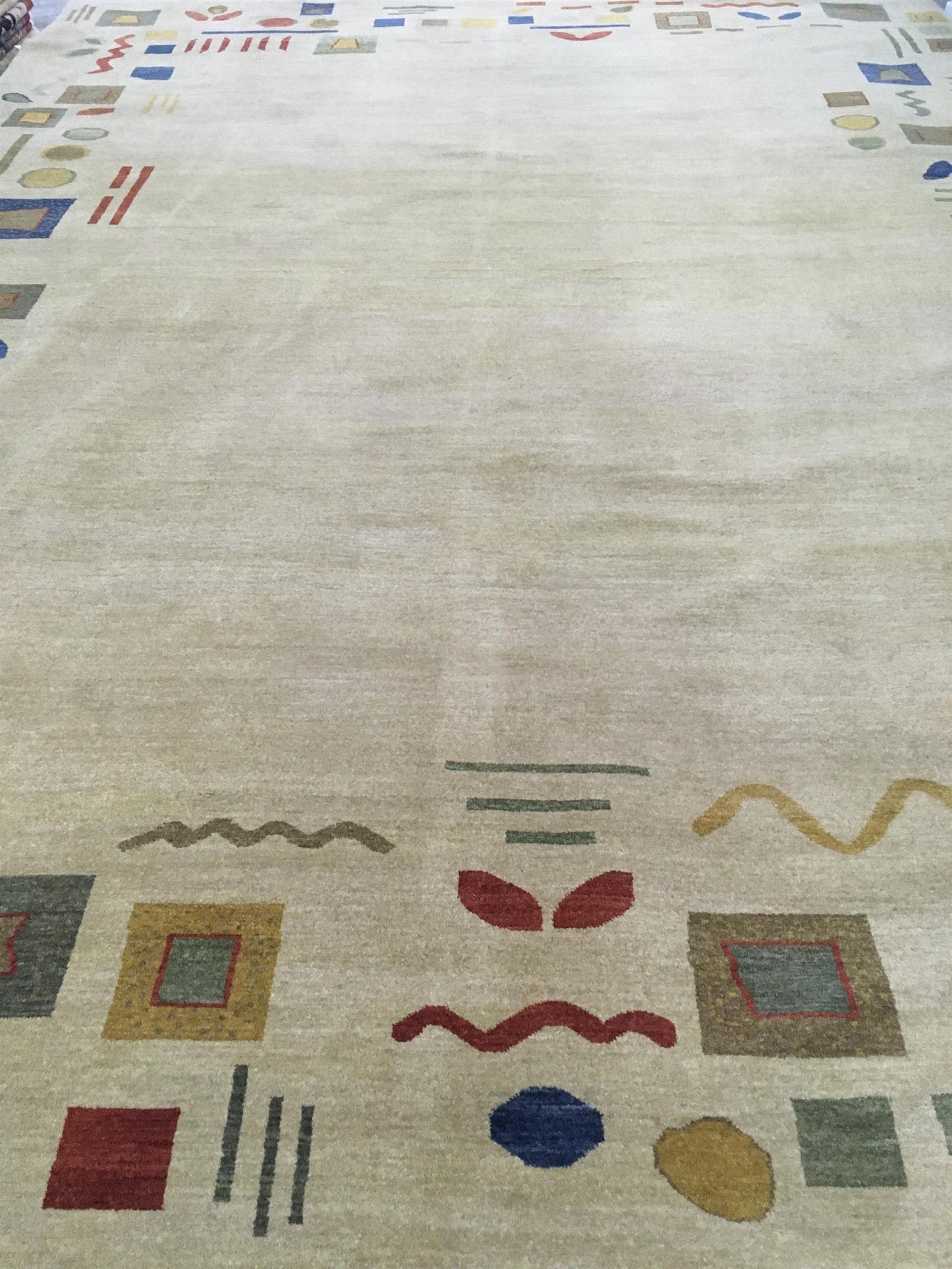 AORug#906 size.9' 02" x 12' 00"