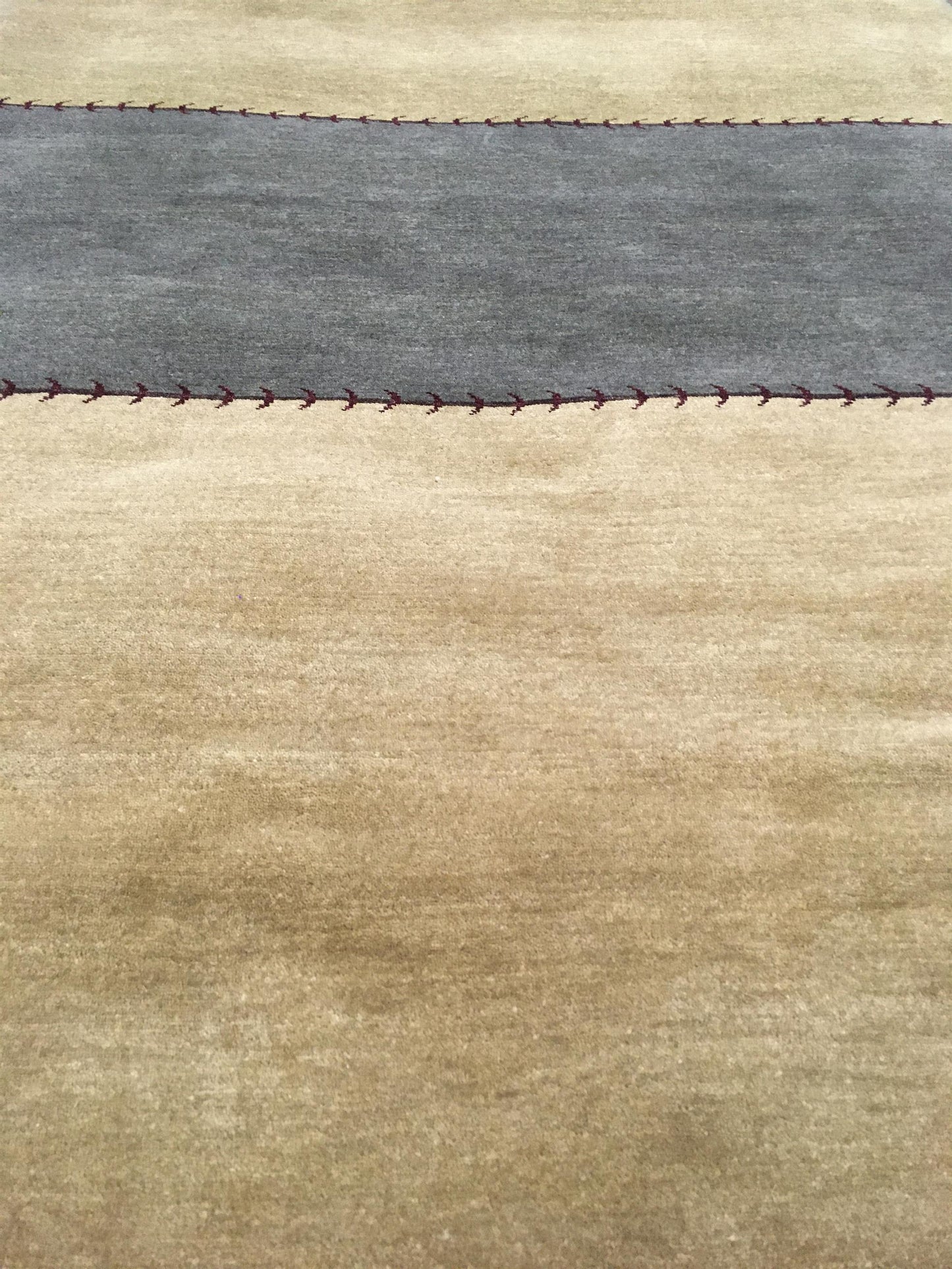 AORug#1101 size.4' 01" x 5' 11"