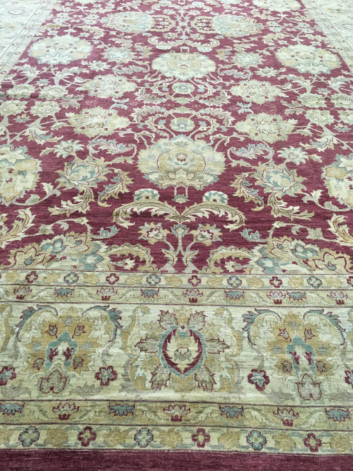 AORug#974 size.13' 07" x 20' 10