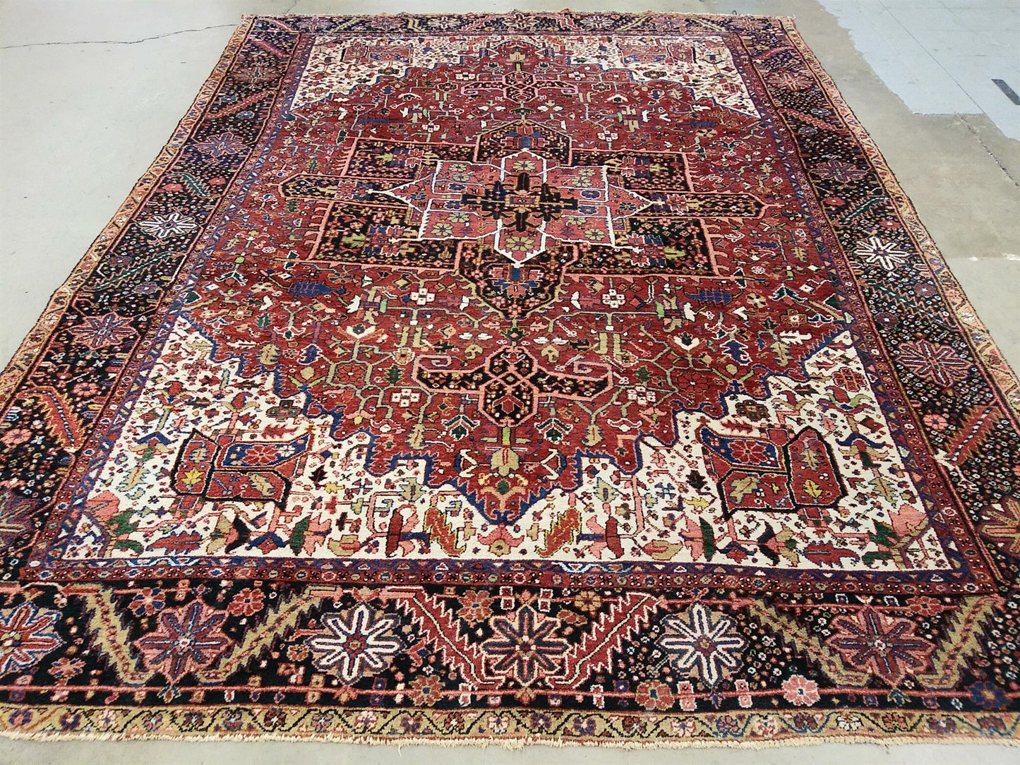 AORug#13263 size. 8' 07" x 11' 05"