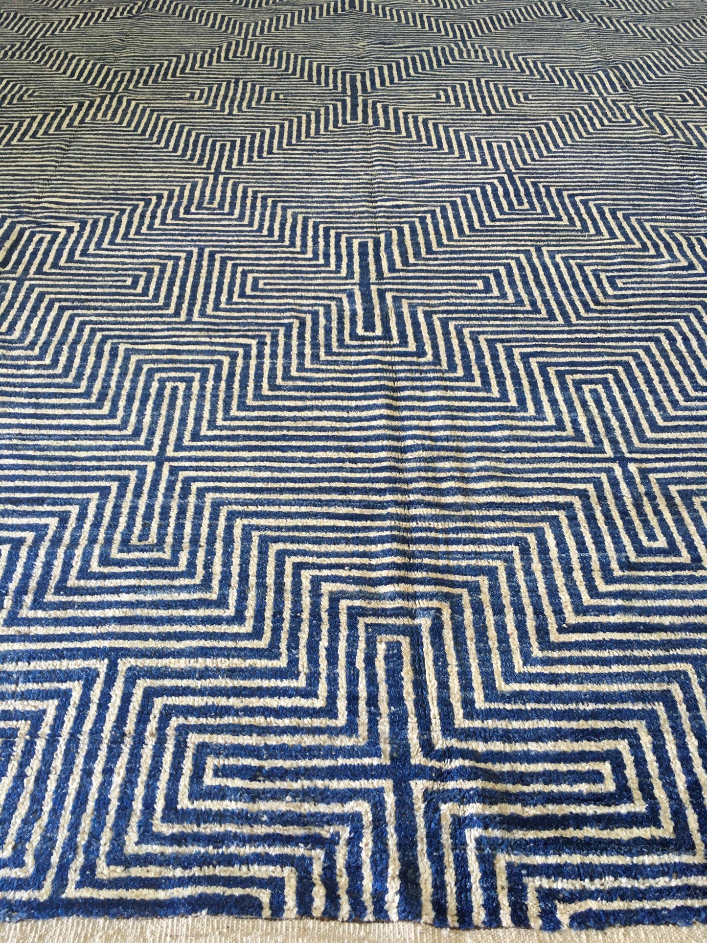 AORug#615 size.12'04"x14'10"