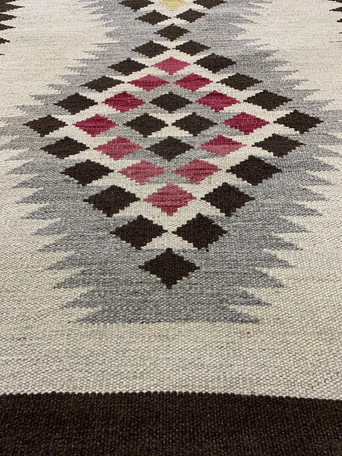 AORug#12881 size. 3'0" X 12'0"