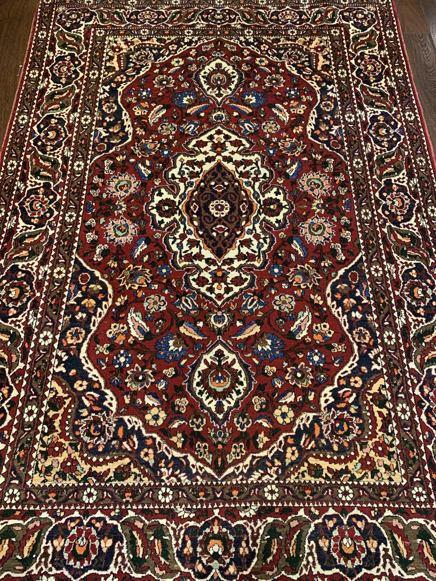 AORug#4057 size. 4' 07" x 7' 02"