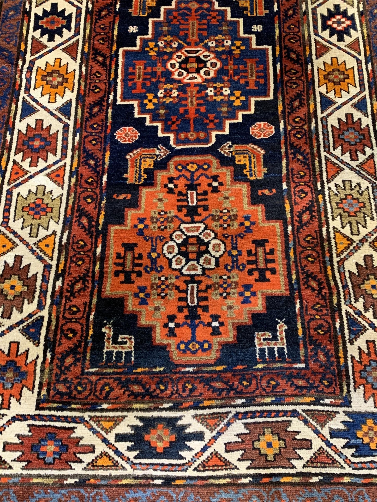 AORug#8408 size. 3' 08" x 9' 00"