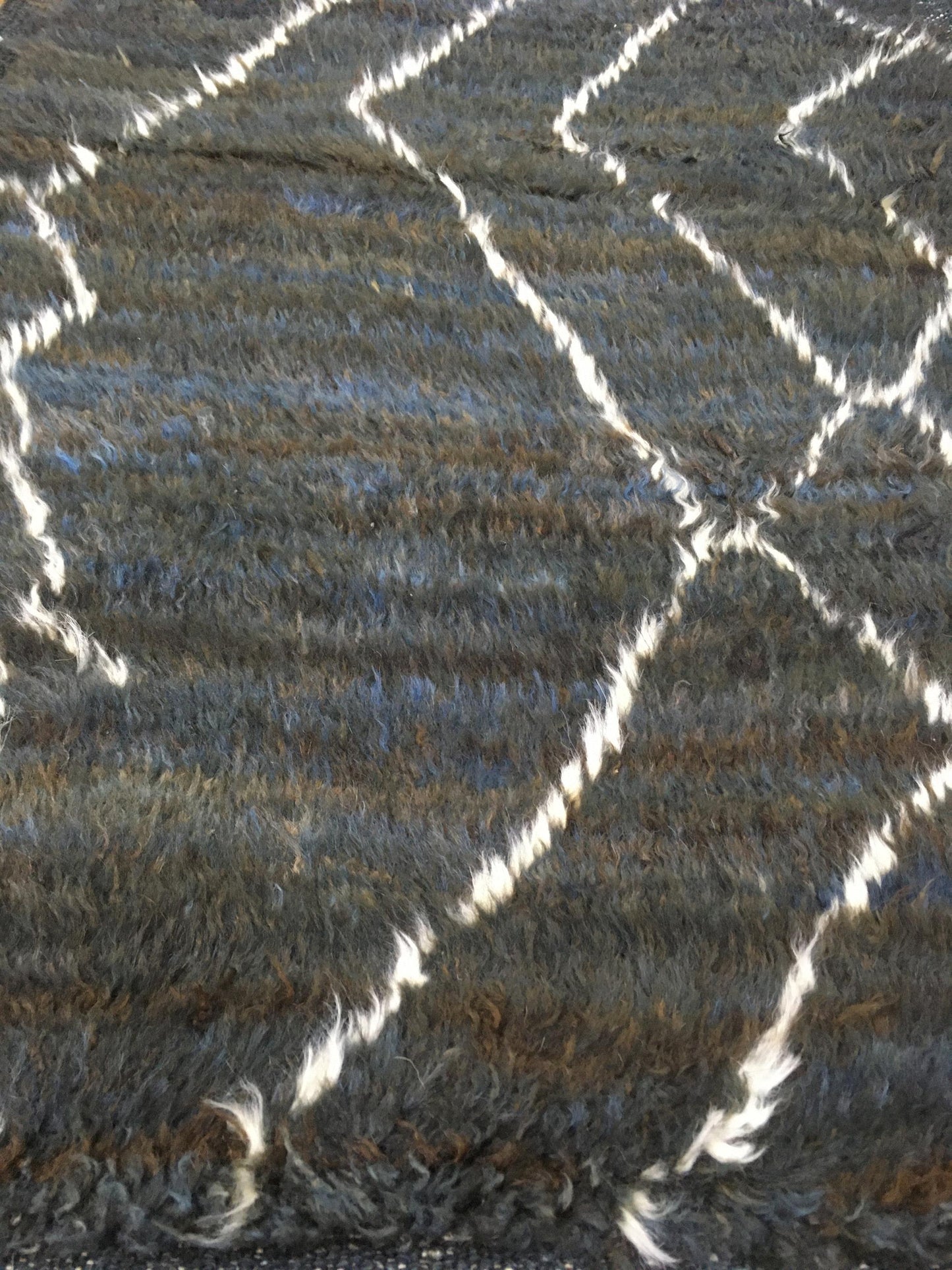 AORug#621 size.2'01"x3'02"