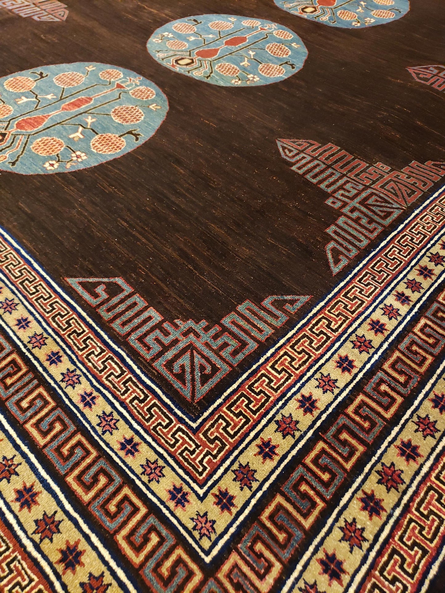 AORug#917 size.9' 01" x 12' 00"