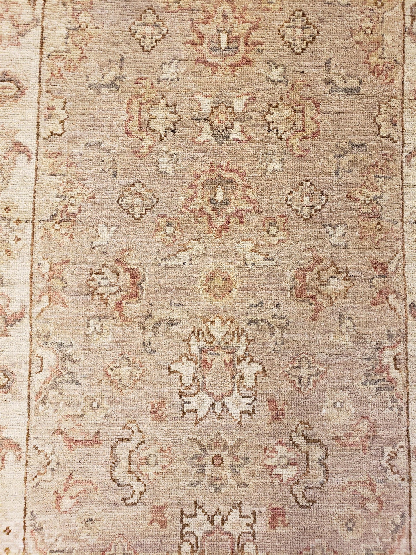 AORug#1198 size.2' 05" x 10' 10"