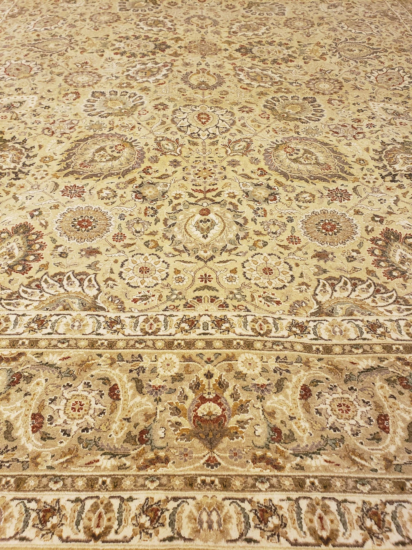 AORug#893 size.9' 01" x 12' 02"