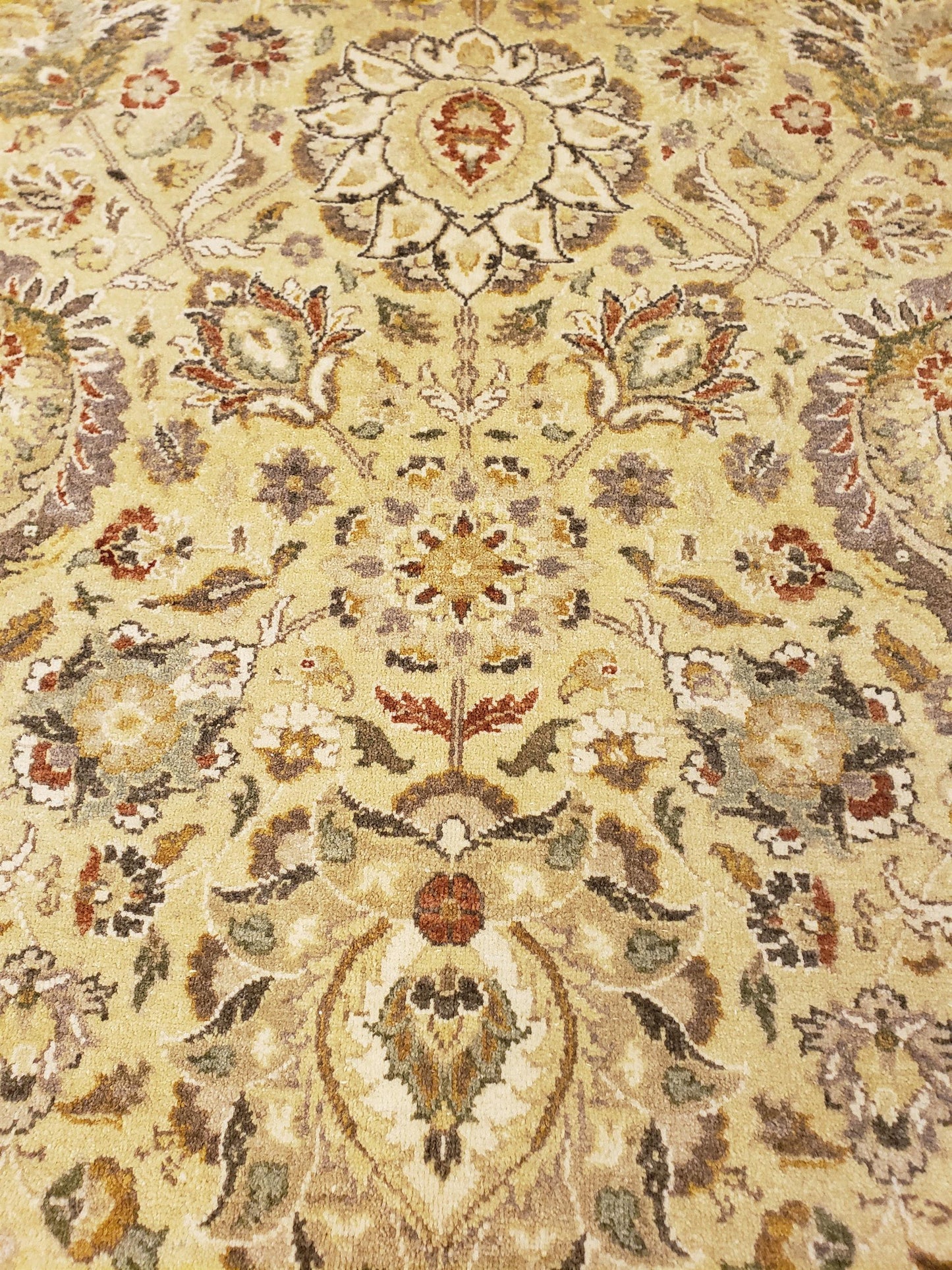 AORug#893 size.9' 01" x 12' 02"