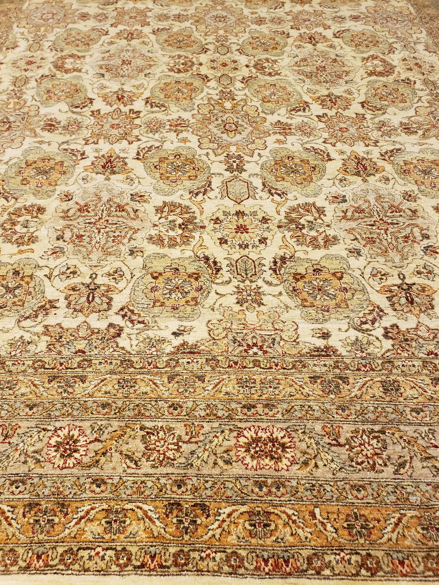 AORug#1373 size. 8' 11" x 12' 00"