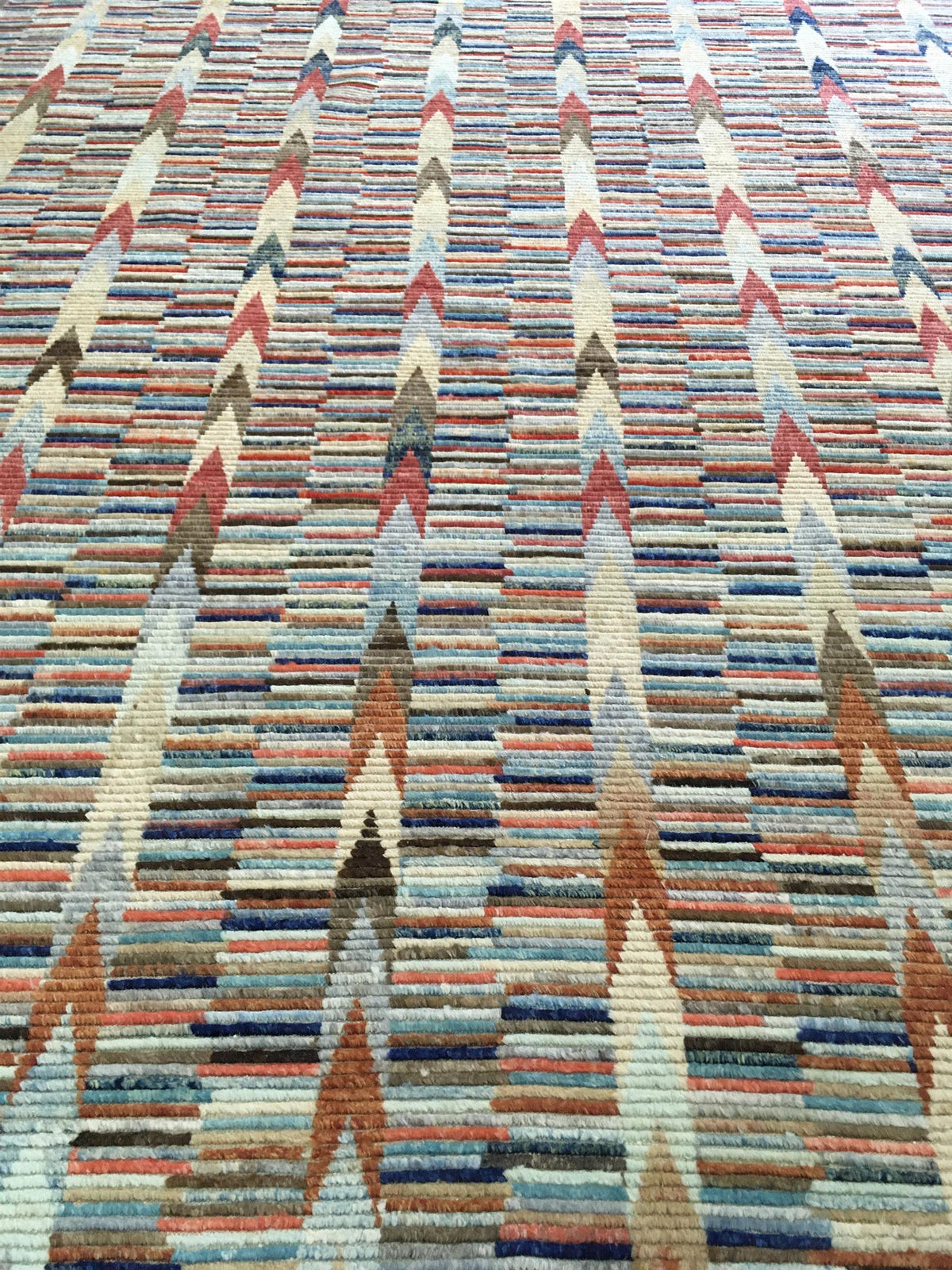 AORug#13505 size. 8' 03" x 10' 03"