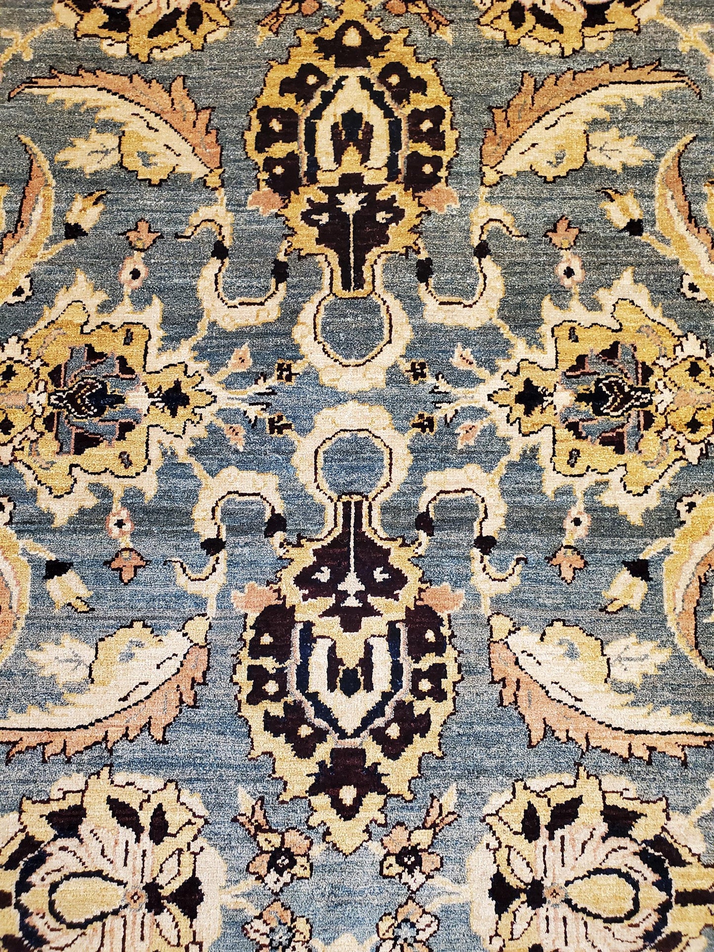 AORug#875 size.8' 01" x 9' 06"