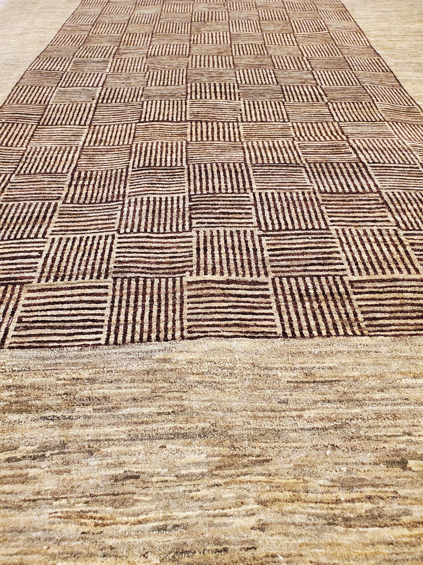 AORug#2291 size. 6' 11" x 10' 02"