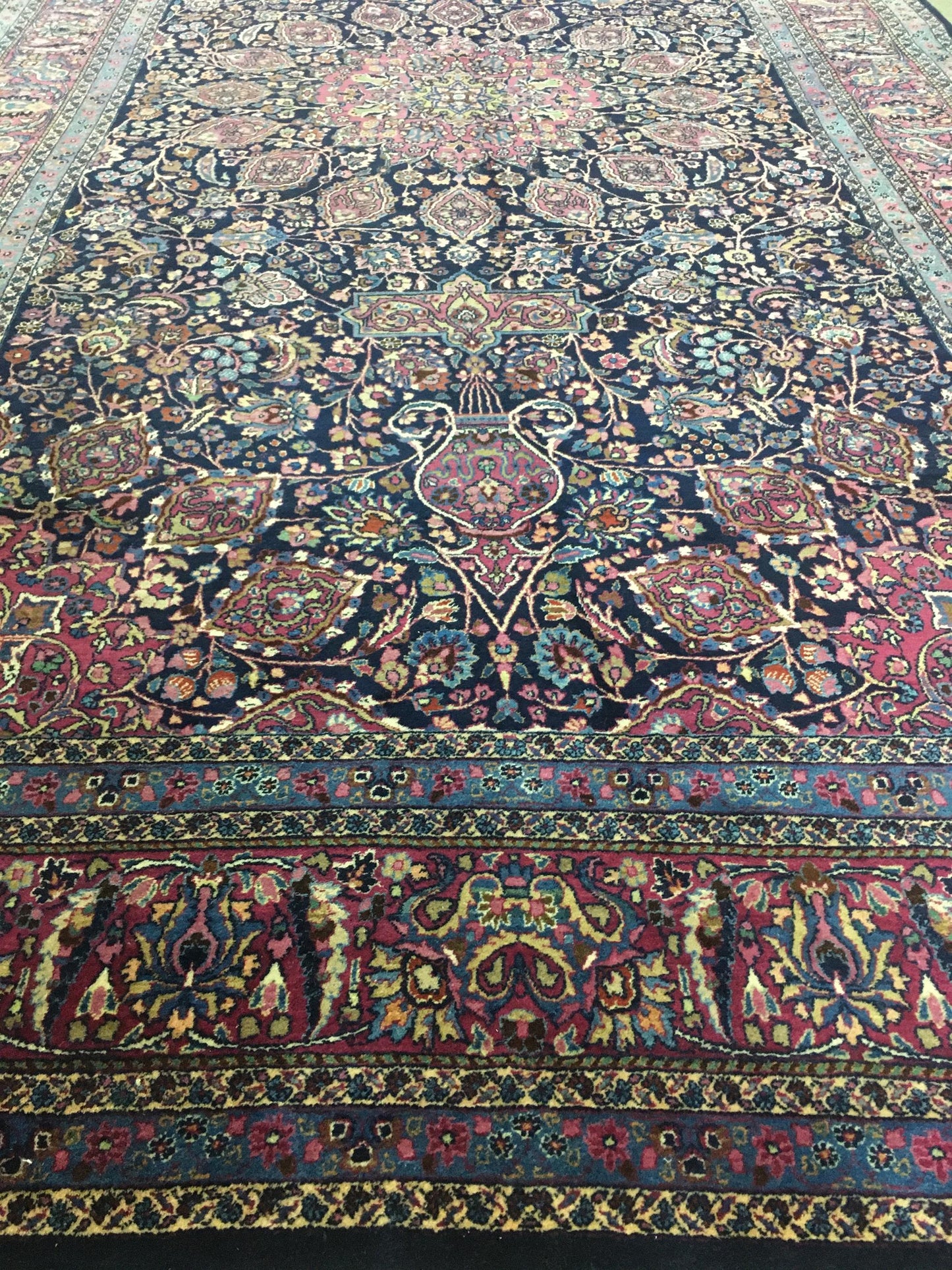 AORug#13779 size. 8' 10" x 16' 03"