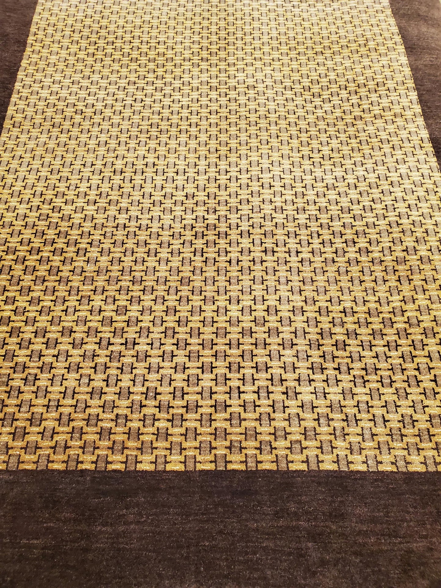 AORug#1406 size.5' 03" x 6' 06"