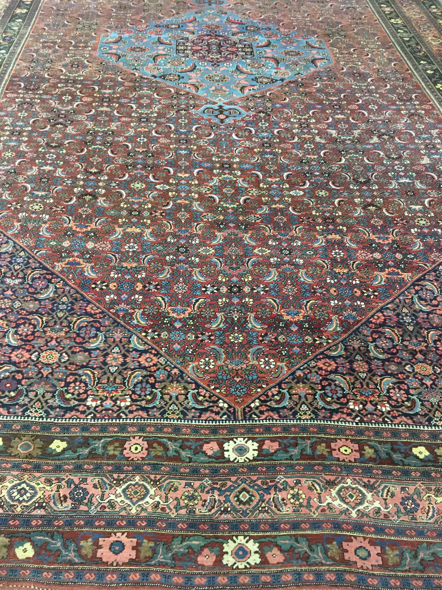 AORug#13909 size. 15' 00" x 25' 10"