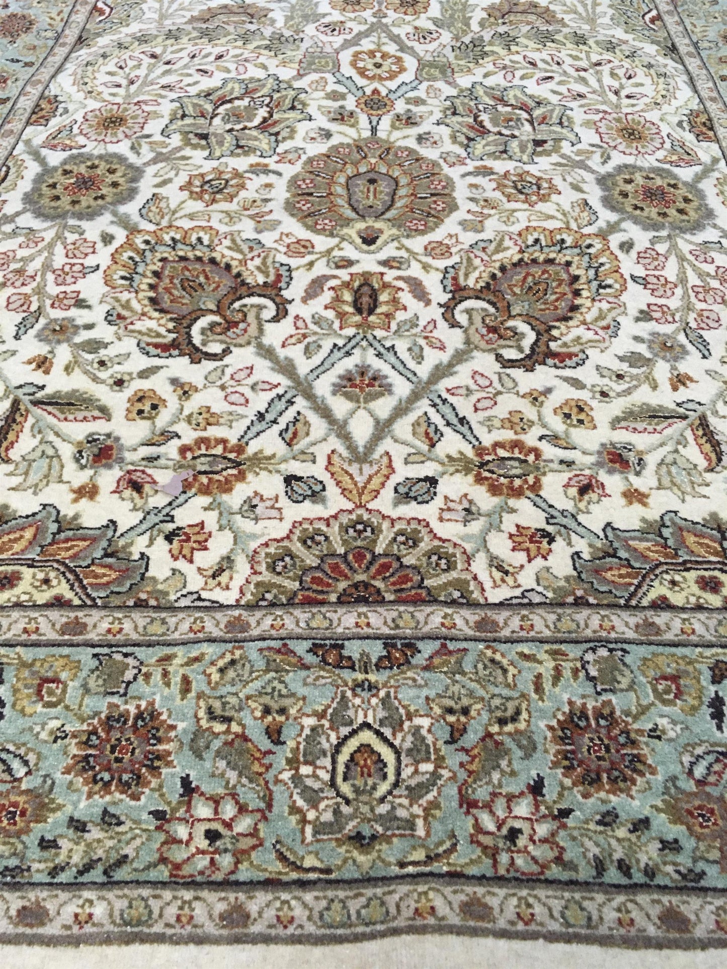 AORug#1392 size.4' 00" x 6' 02"