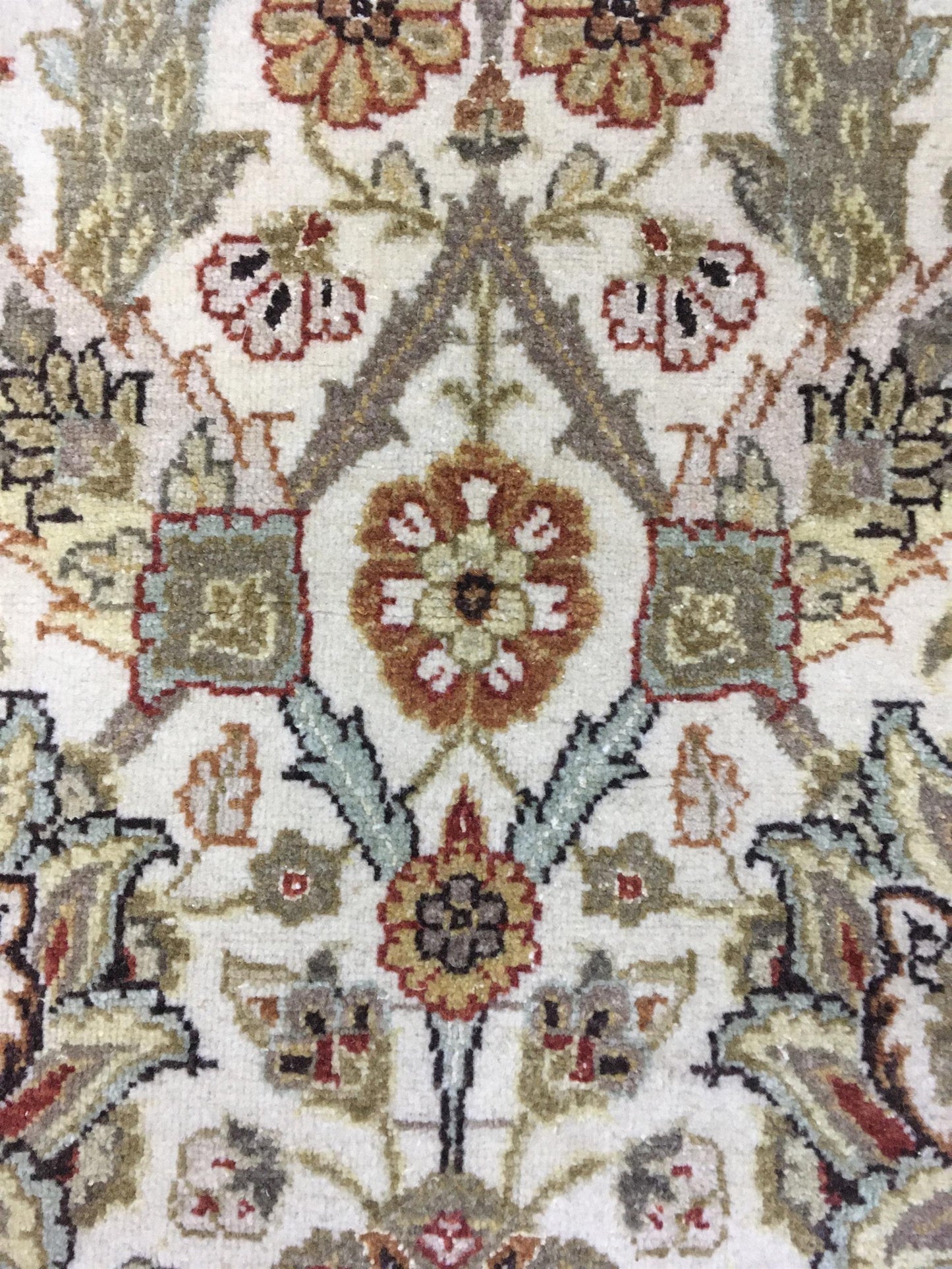 AORug#1392 size.4' 00" x 6' 02"