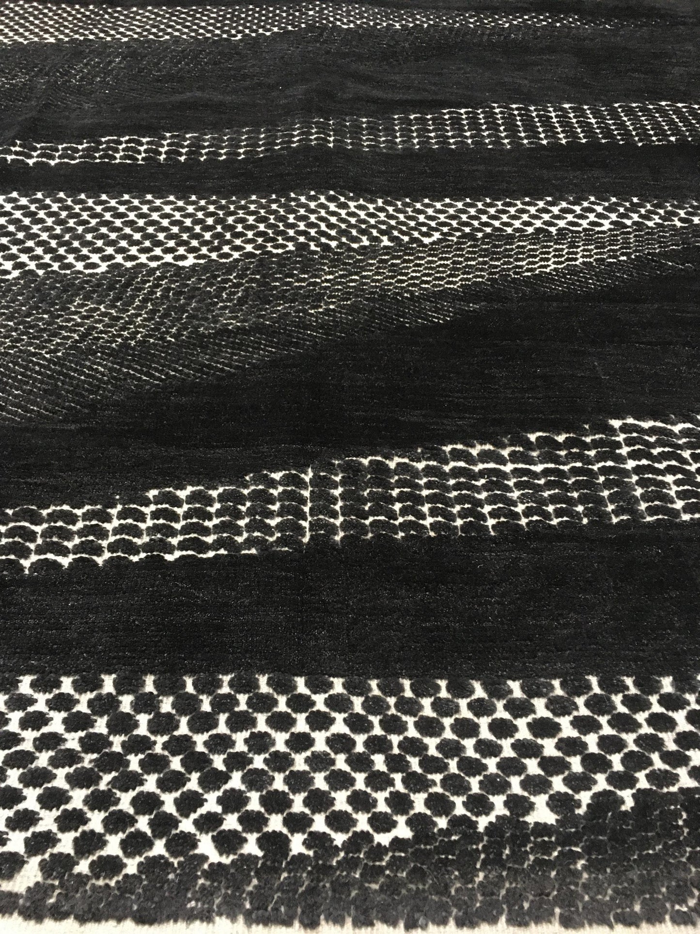 AORug#10652 size. 8'0" X 10'0"