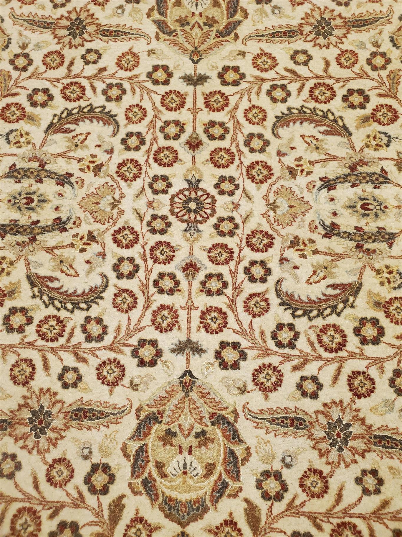 AORug#1391 size. 4' 01" x 6' 01"