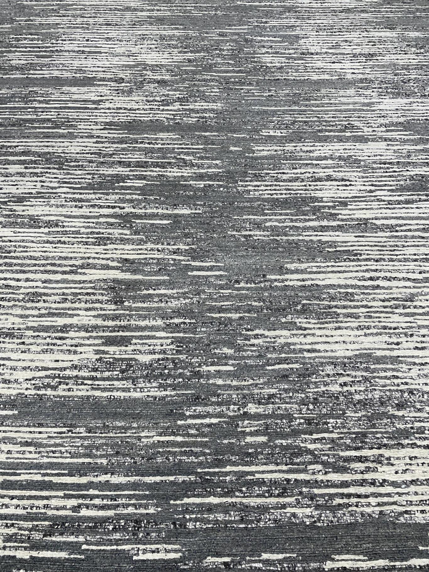 AORug#13888 size. 9'0" X 12'0"