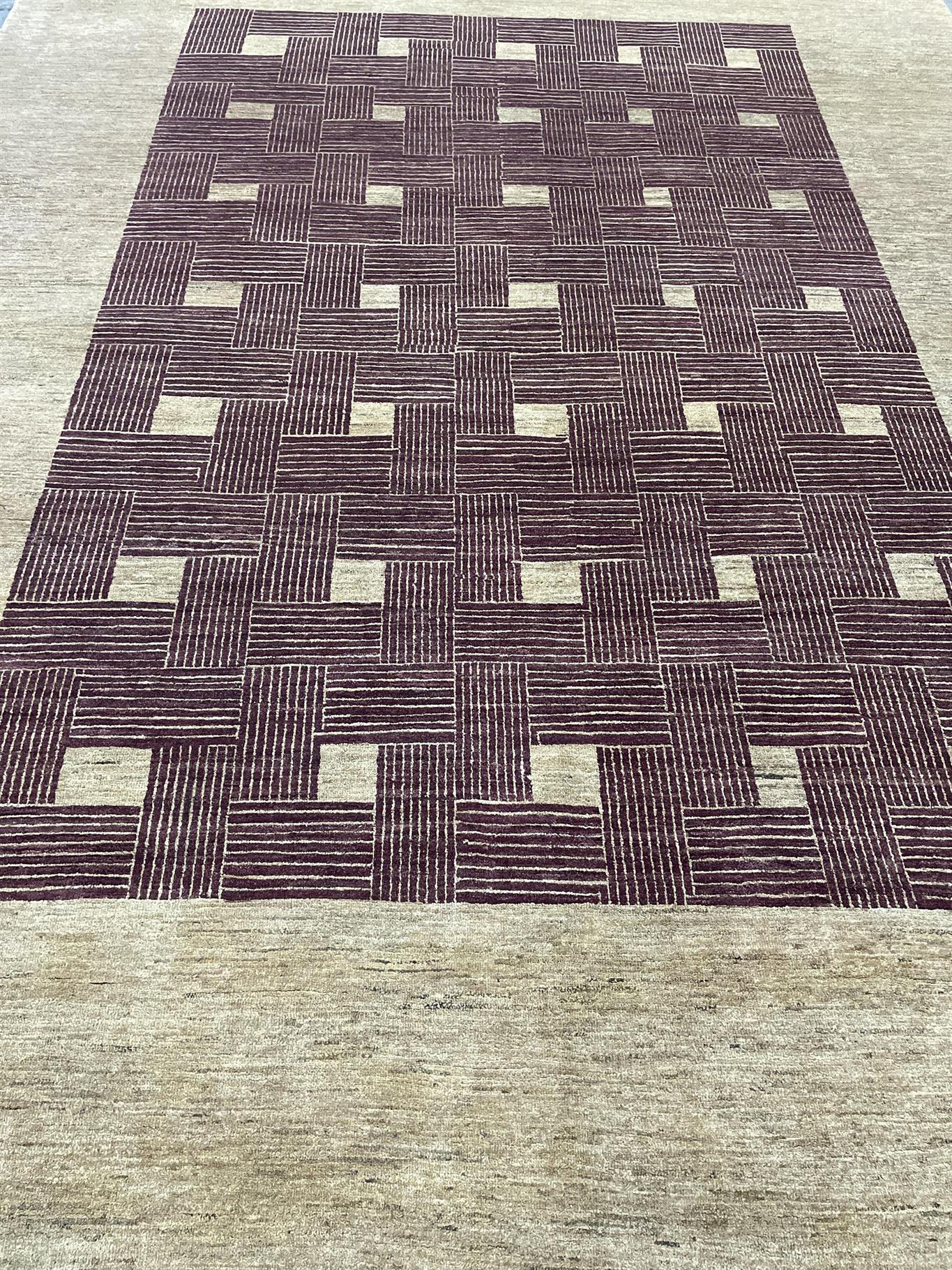 AORug#798 size.8' 10" x 11' 06"