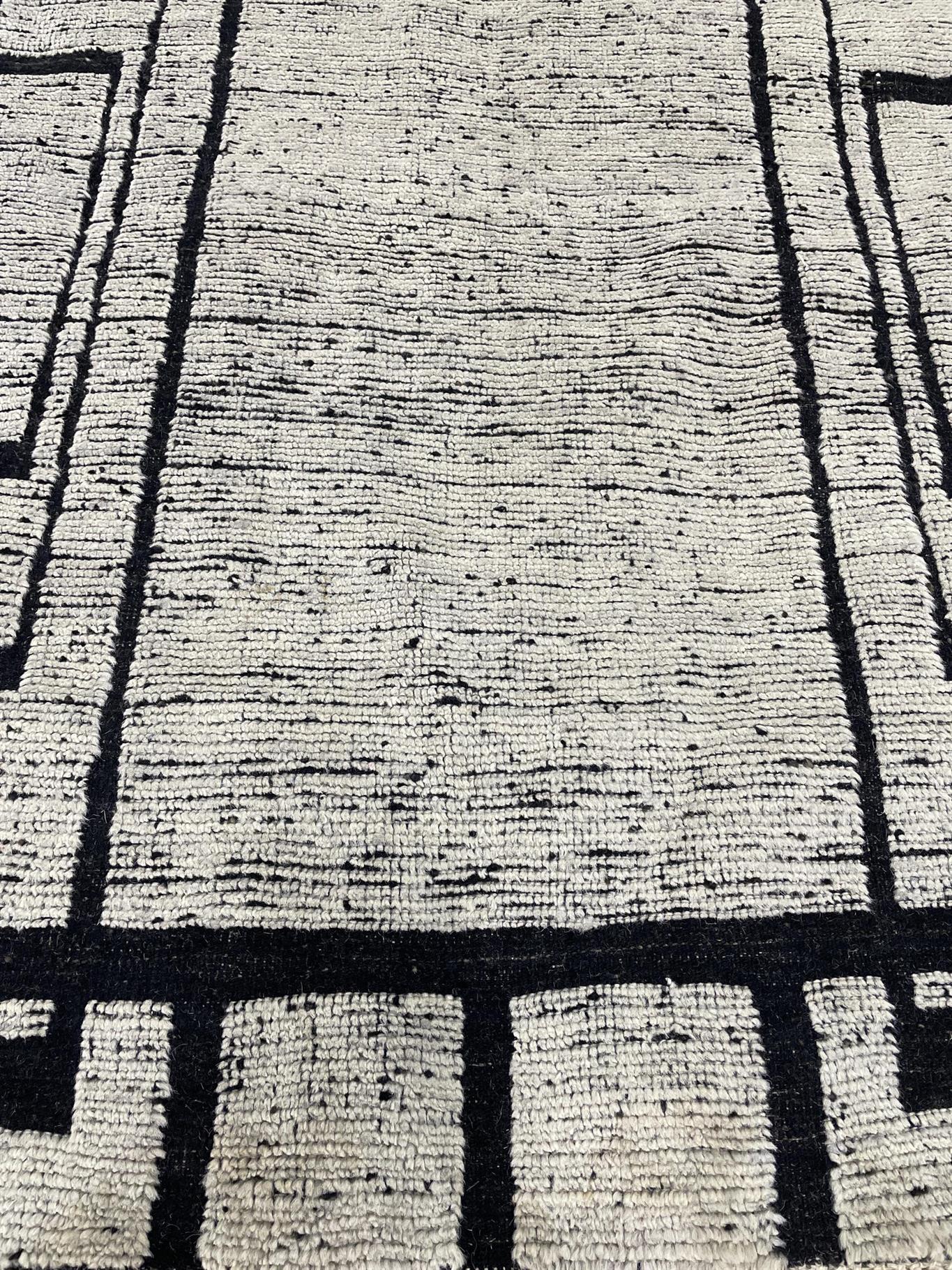 AORug#535 size. various sizes